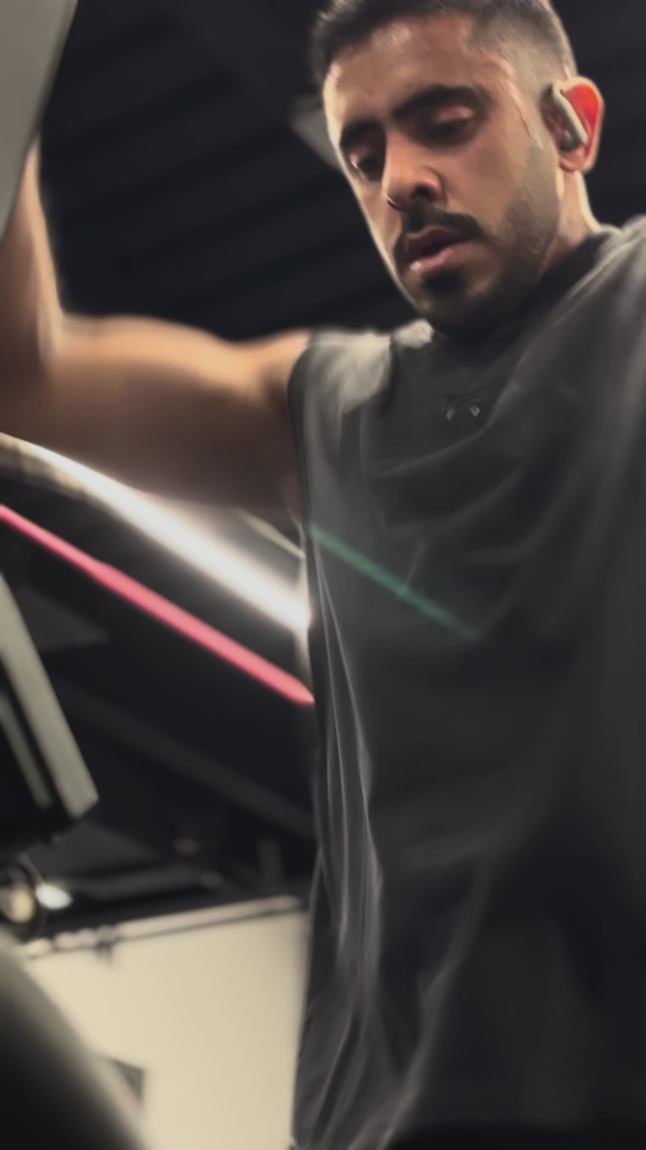 INTENT SLEEVELESS TOPS